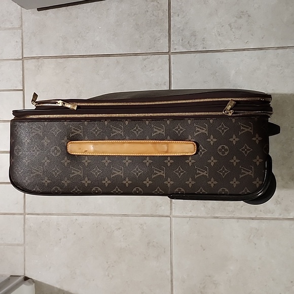 Authentic Louis Vuitton Pegase 55 Legere - Picture 8 of 10